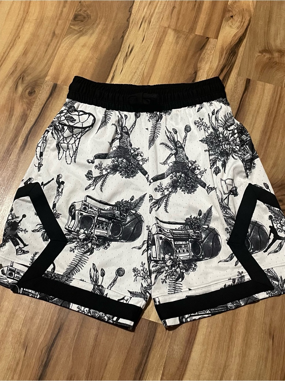 Nike Air Jordan Dri-FIT Printed Diamond Shorts Men's S White/Black FV8614 100